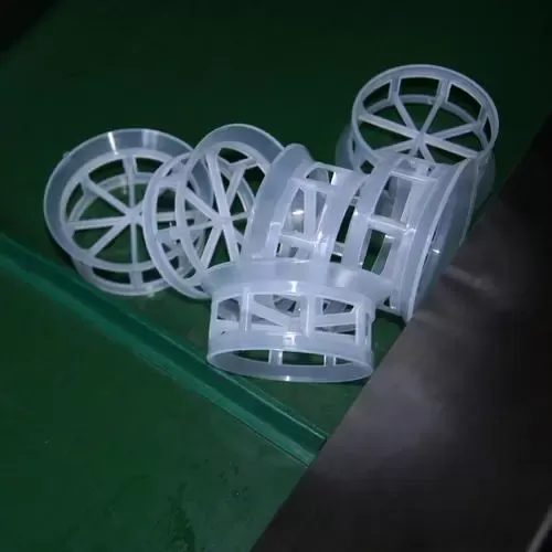 Plastic cascade ring